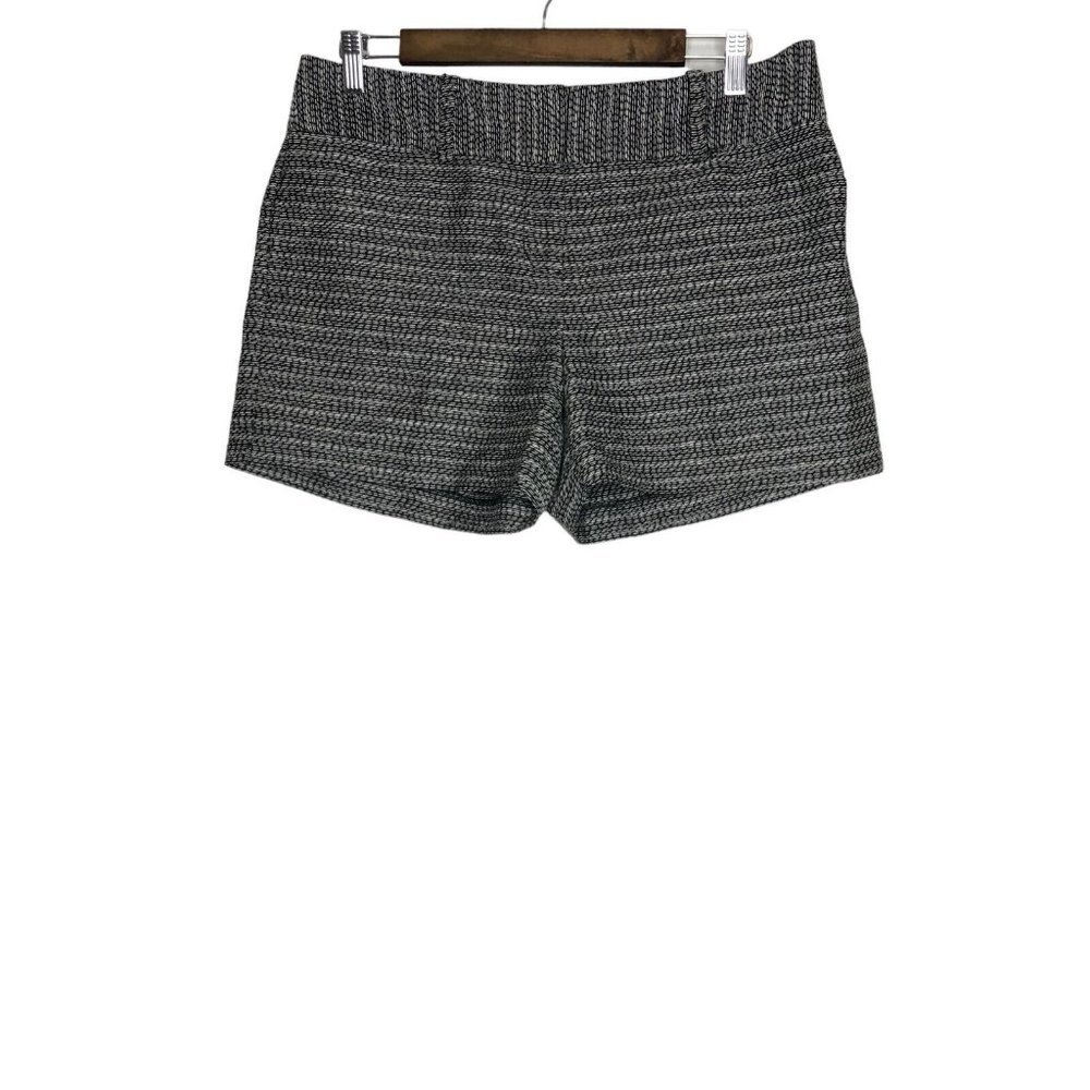 Ann Taylor Signature NWT Black and White Shorts Size 6